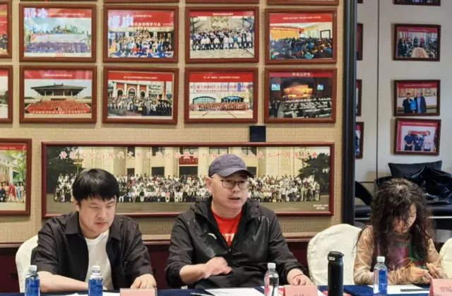 儿童电影《黑犬》剧本研讨会在京召开,聚焦草原传说与儿童心理表达:细节速览 儿童电影《黑犬》剧本研讨会在京召开,聚焦草原传说与儿童心理表达:细节速览
