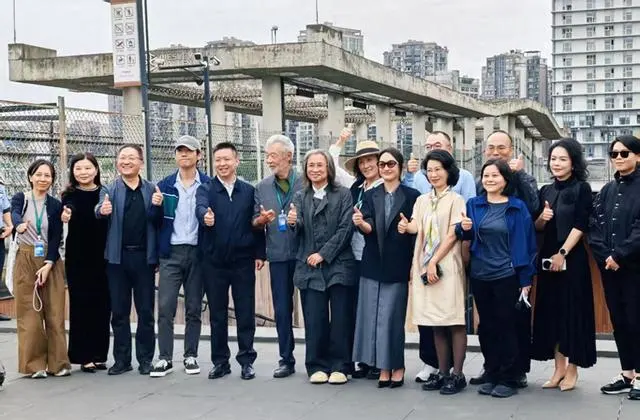 陈可辛周迅《明天，会更好》成都开机，聚焦都市女性生存困境：现场图